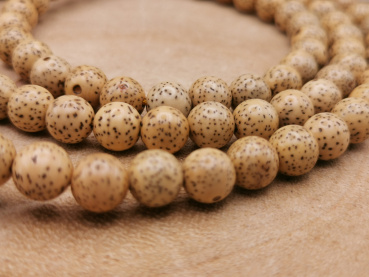 Rattan "Lotus" Mala + Ethno-Schmuck als "Guru" | 8mm, 108 Perlen, beige